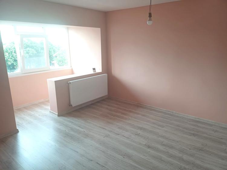 Vanzare 3 camere-Imobiliare MAXICONFORT