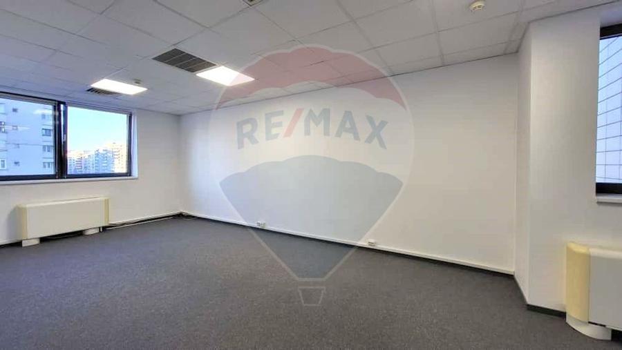 Spatiu birouri de inchiriat 220 - 330 - 550 mp Clasa A. Comision 0%