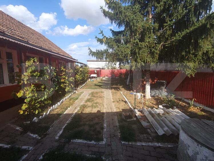 Casa de vanzare in Sinicolau Roman cu teren generos de 1200mp
