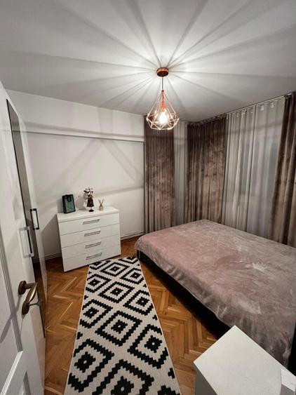 Apartament 3 camere decomandate, 2 bai, etajul 1, zona strazii Bucuresti