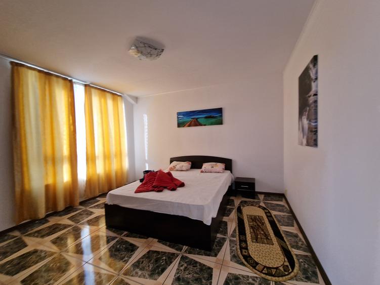 Hala 440mp, Apartamente 340mp, Garaj, teren 1500mp, acces facil-460.000euro