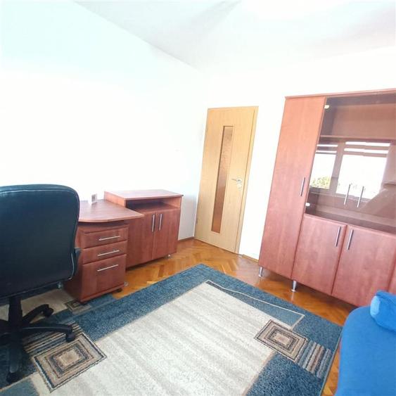 Apartament 4 camere decomandat si 2 balcoane Strand
