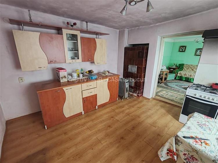 Bocsa Montana, Casa cu pridvor generos, ideala pentru familie extinsa. - 13
