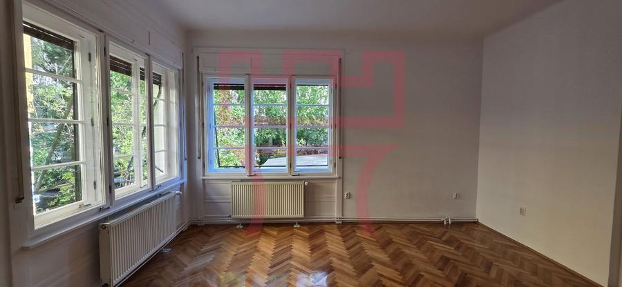 Apartament nemobilat sau birou in casa 160mp zona Emil Isac