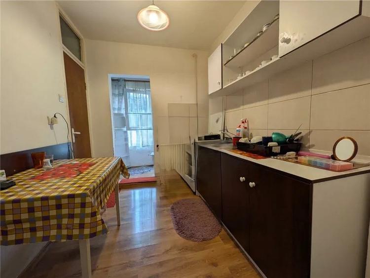 Apartament 2 camere liber la vanzare zona Grivitei