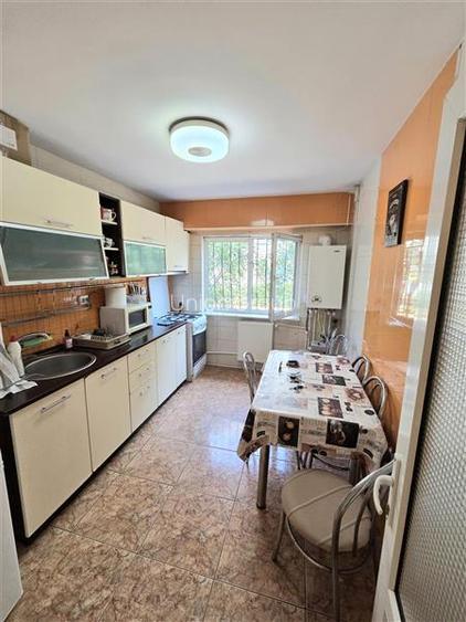 Apartament 2 Camere, Decomandat, Inel 2 - 12