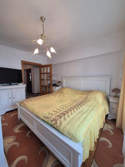 Apartament cu 4 camere de închiriat – ultracentral, Str. Alexandru Lăpușneanu