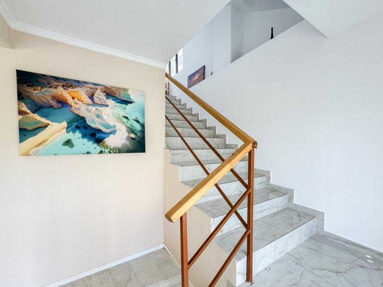 Pensiune de vanzare Costinesti, 26 camere duble, complet functionala