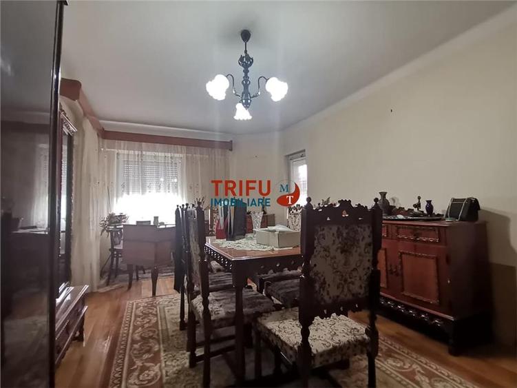 Apartament cu 3 camere de vânzare în zona Centru, Alba Iulia