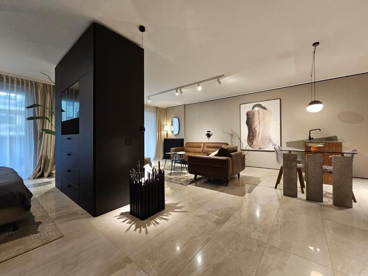 Apartament 2 camere, etaj 4 din 6, ultrafinisat, zona Iulius Mall