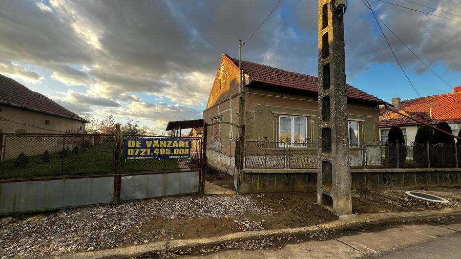 Casă de vânzare în Berveni