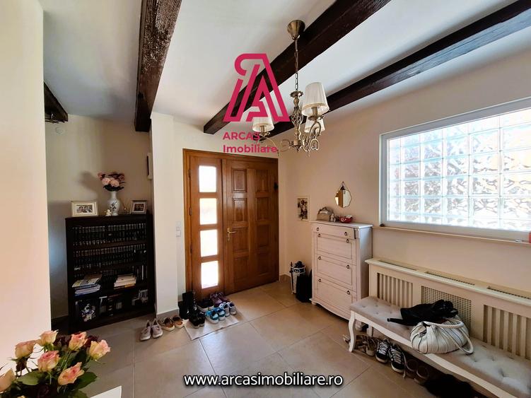 Casa individuala de vanzare cu 5 camere-210 mp utili-540 mp teren!