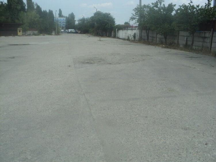Spatii platforme betonate 1000 - 10000 mp zona Vitan