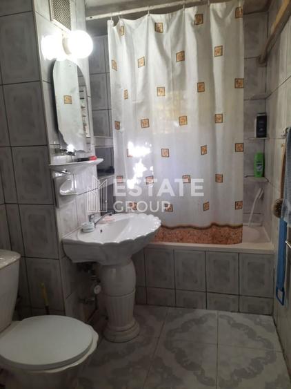 Apartament 3 camere, decomandat, parter