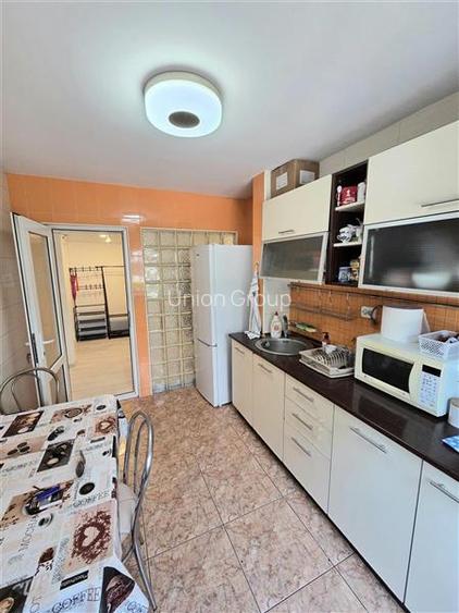 Apartament 2 Camere, Decomandat, Inel 2 - 15