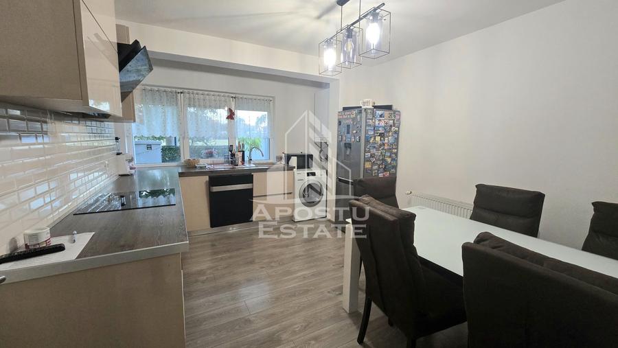 Duplex de vanzare, 4 camere si 3 bai, zona Kaufland, Dumbravita