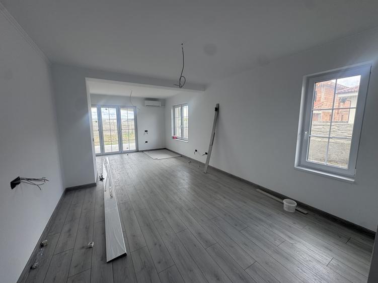 Duplex 3 Camere - 88 mp Utili | Teren 380 mp | Mosnita Noua