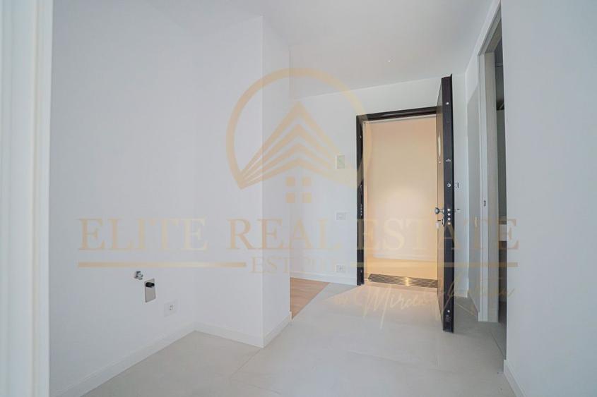 Stațiunea Mamaia - Vânzare apartament cu 4 camere, 3 bai cu vedere la lac.