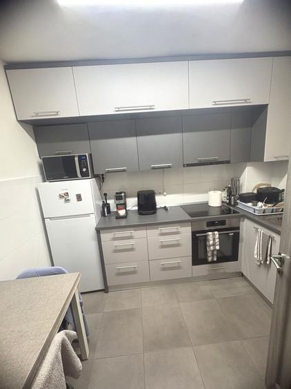 Apartament de închiriat, strada Republicii