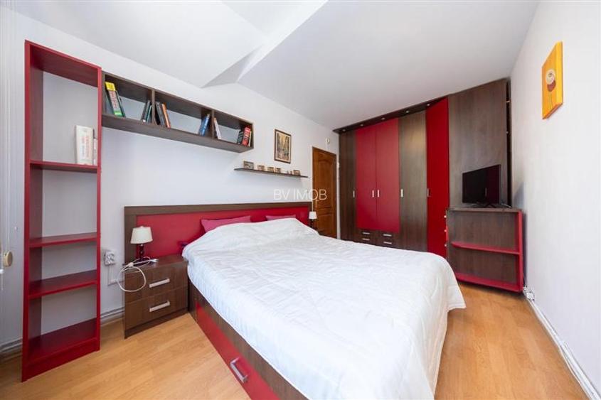 Vanzare casa imbratisata de natura in zona Bunloc, teren 445 mp - 25