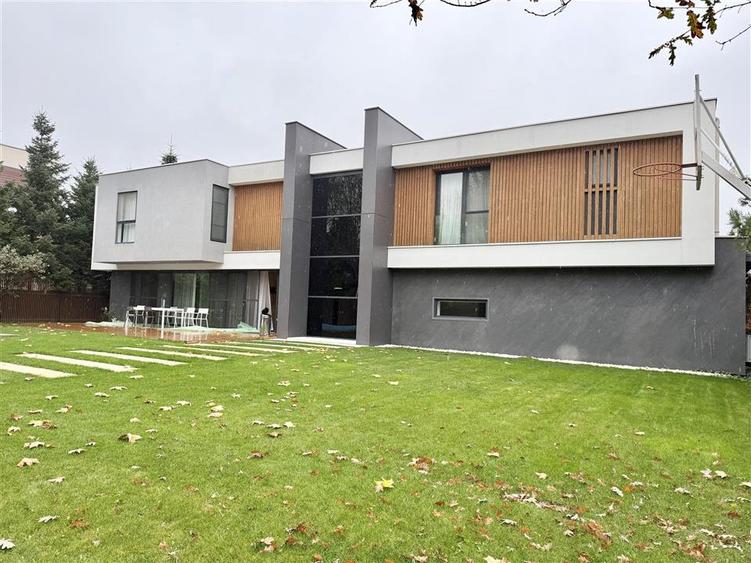 Exclusive Individual Villa  Modern Design  Pool