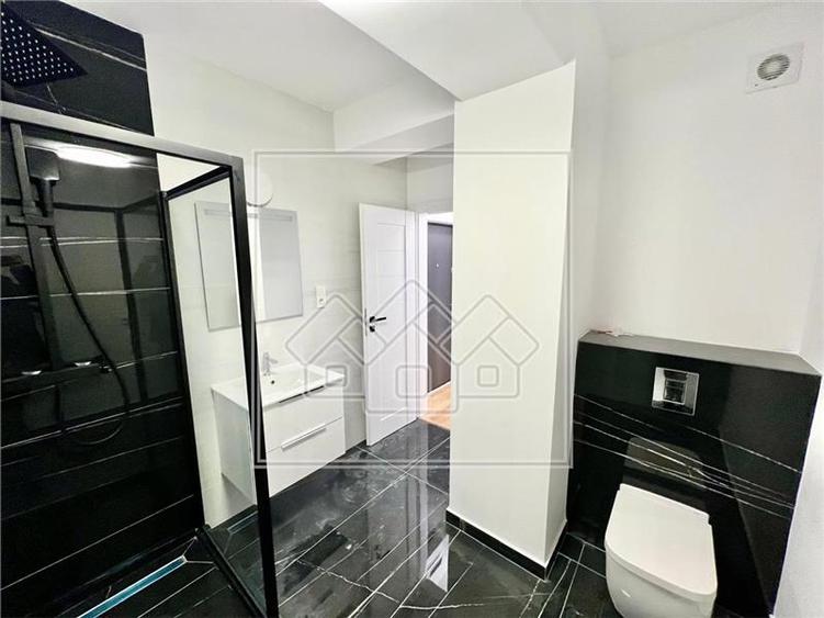 Ap. decomandat, 2 camere, 2 balcoane, bloc nou, lift