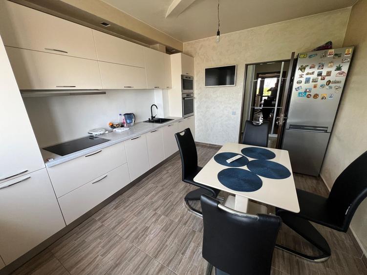 De vânzare Apartament modern 2 camere str.Caraiman nr. 14, zona Viziru II.
