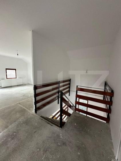 Casa 5 camere pentru muncitori 186 mp, 400 teren, parcare, Valea Chintaului