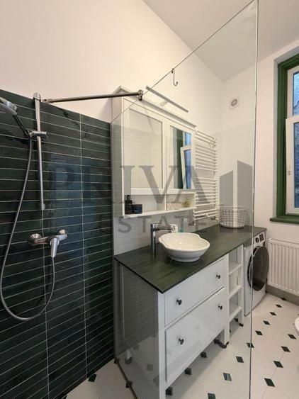 Apartament deosebit 3 camere situat in zona Semicentrală