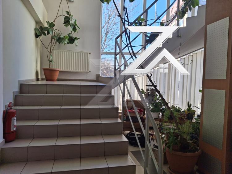 Închiriez spațiu comercial – Calea Severinului, P+2