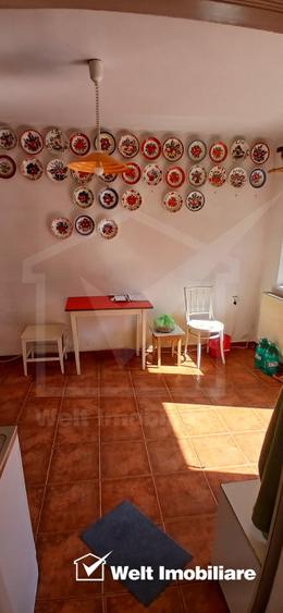 Casa in zona semicentrala, singur in curte, acces auto, spatiu mare de parcare