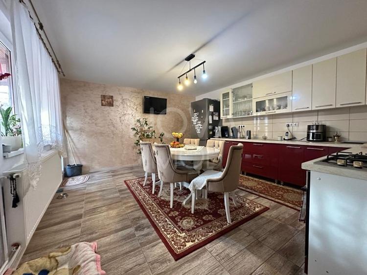 Casa de vanzare, mobilata si utilata - Piata Cluj