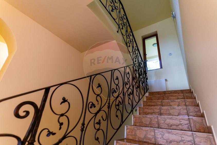 Vila 6 camere in Cristur, jud Hunedoara