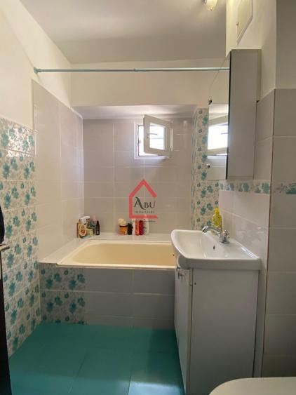 Apartament cu 4 camere, Decomandat, Pacurari-Petru Poni
