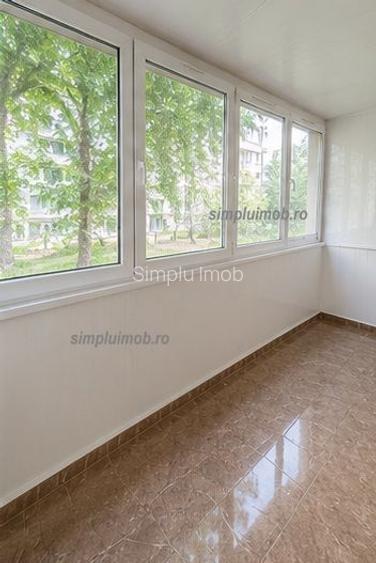 3 camere decomandat Metrou 1 Decembrie Sector 3 - 7