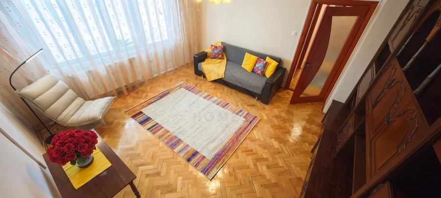 Apartament mare, decomandat, bucatarie separata. PET FRIENDLY.