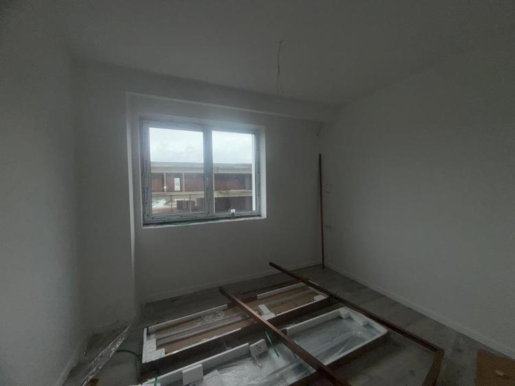 Apartament cu 3 camere finisat zona Cosbuc