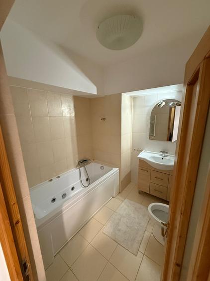 Apartament 2 Camere Aleea Calnau Centrala Proprie Loc Parcare