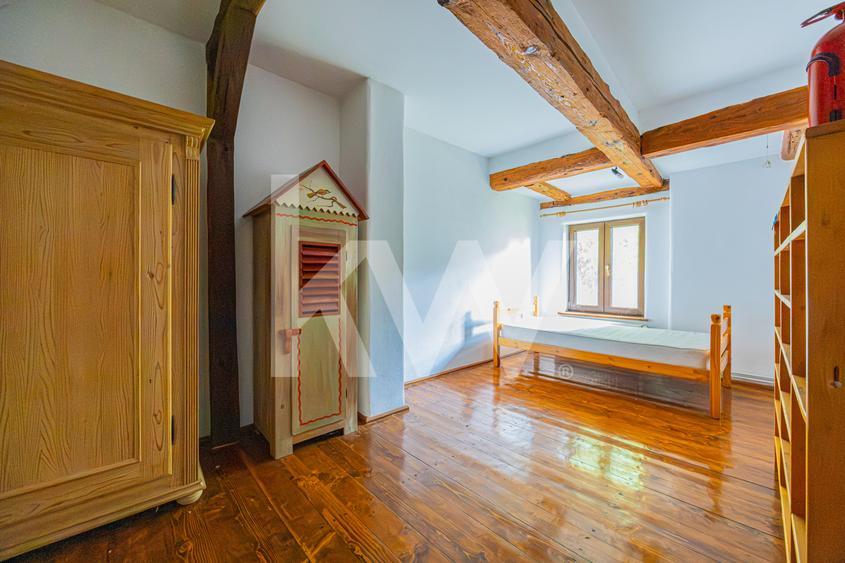 Casa saseasca, 2500 mp teren, 2 fronturi stradale – Cristian – 0% comision
