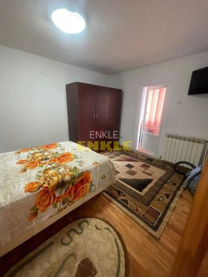 De închiriat apartament 4 camere decomandat - 6