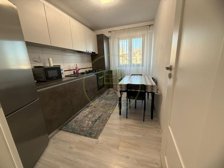 Apartament 3 camere, decomandat, 73mp, cartier Craiovita Noua, zona Promenada