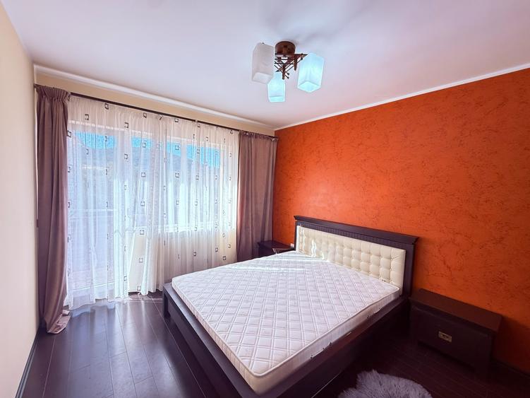 Inchiriere Apartament 4 camere, bloc 2008, parcare, Hotel Royal, Bradet