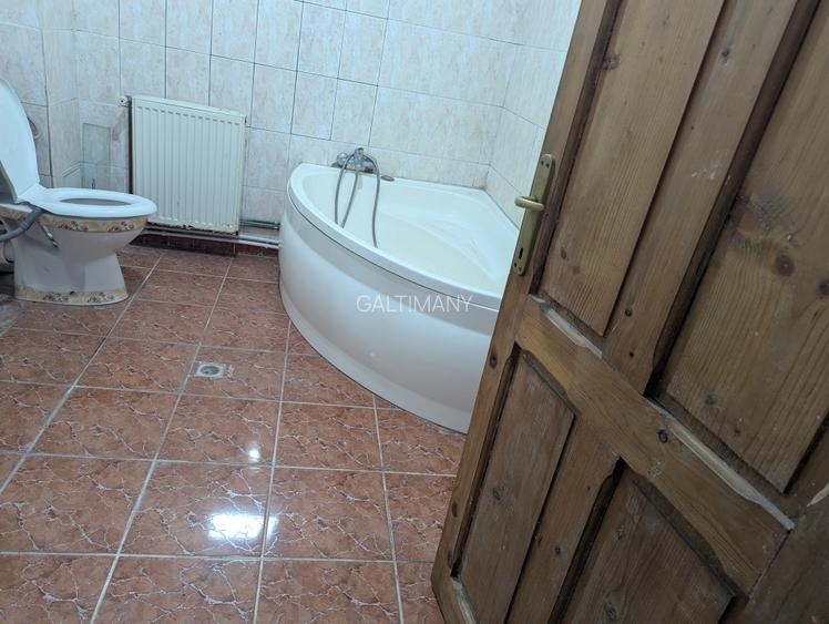 Casa parter, etaj și mansardă ,c-tie 2006, 25 Min de București - 34