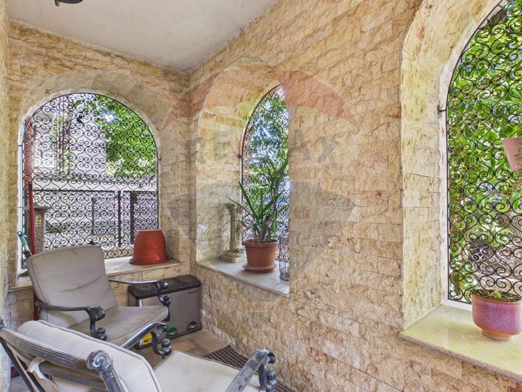 Apartament 2 camere + terasa in vilă parter B-dul Primaverii