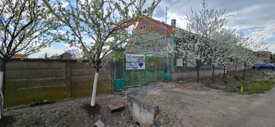 Casă cu potențial, aproape de centru – Socodor, jud. Arad