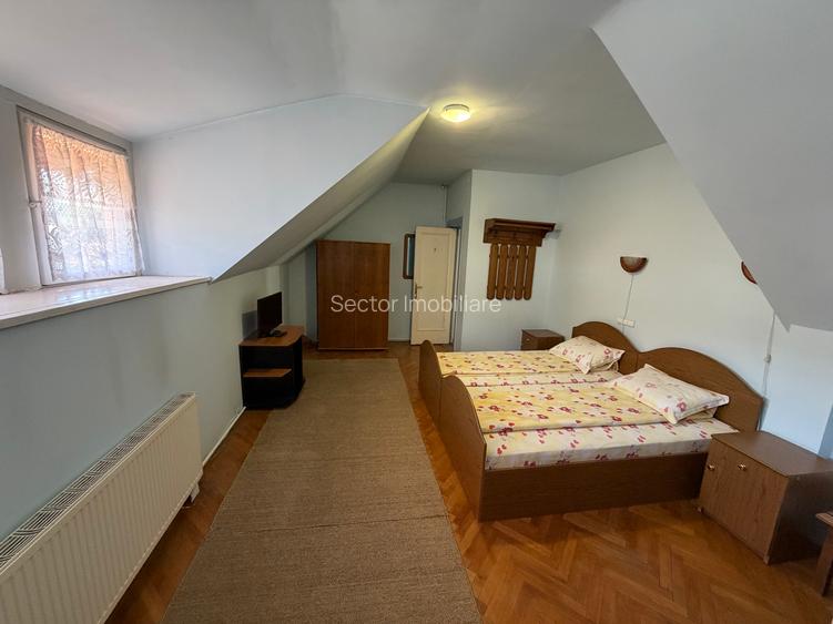 Vilă istorică de vânzare Castel Aura Buzescu Bușteni str. Victoriei nr. 11