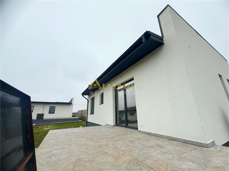 Casa moderna / 3 Camere / 2 Bai / Teren 378 mp