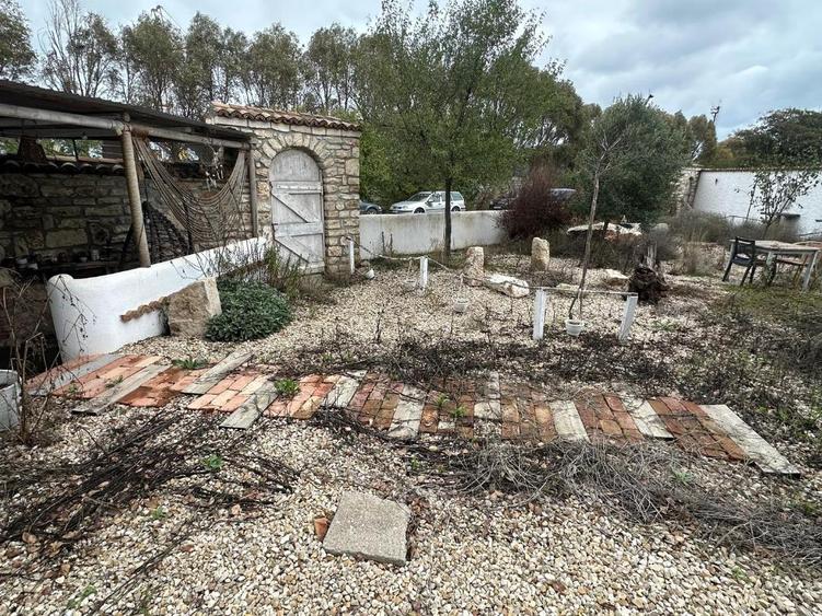 2 Mai - la 4 minute de plaja - pensiune 8 camere, finalizata 60%