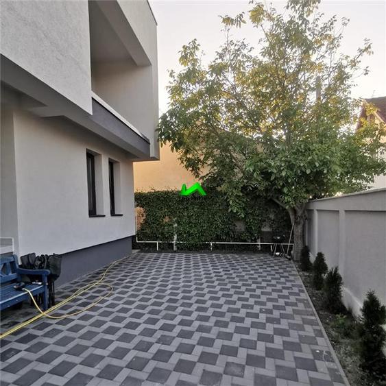 Casa individuala de vanzare 7 camere Sibiu Selimbar