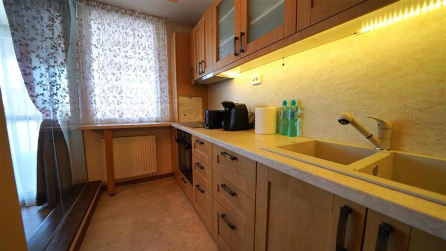 Apartament cu 3 camere, terasa generoasa si doua locuri de parcare, Ared